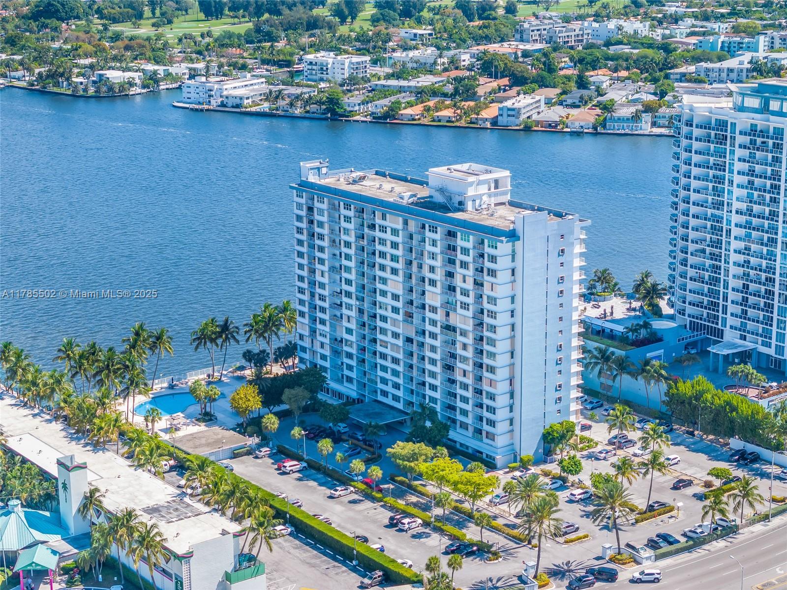 1865 79th St Csw Cswy Phi, North Bay Village, Miami-Dade County, Florida - 1 Bedrooms  
2 Bathrooms - 