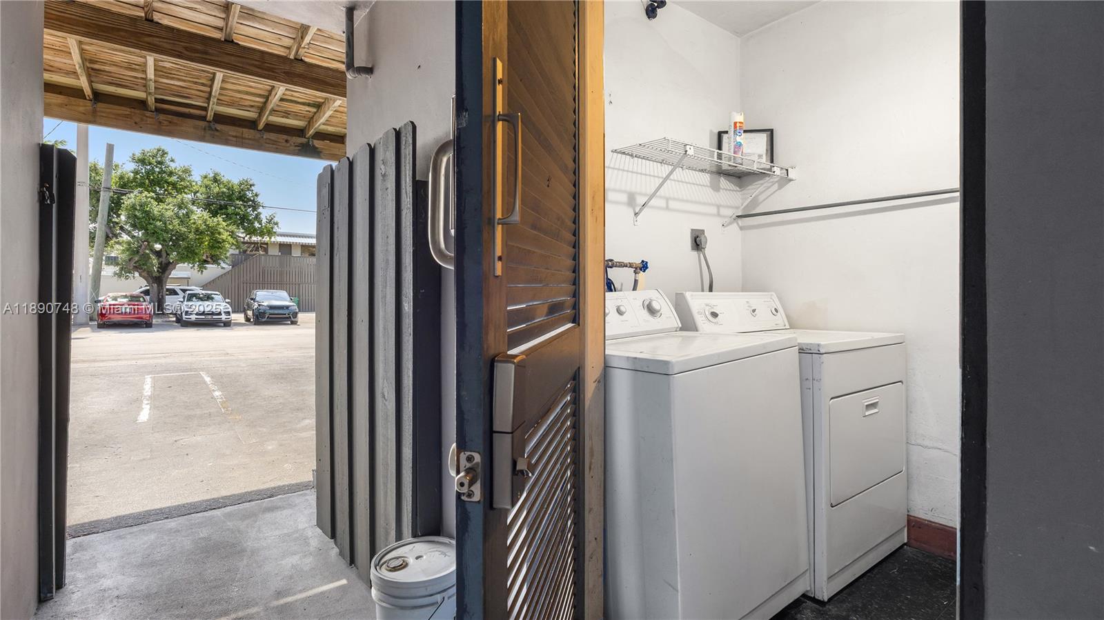 CROISSANT PARK DIXIE CUT- - Residential Lease
