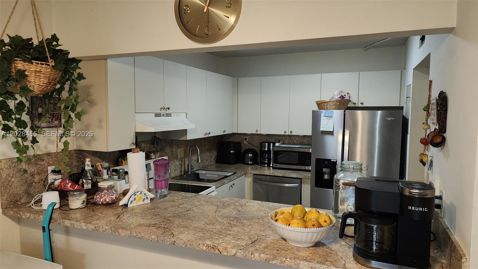 LUXURY CORAL LIVING CONDO - Residential