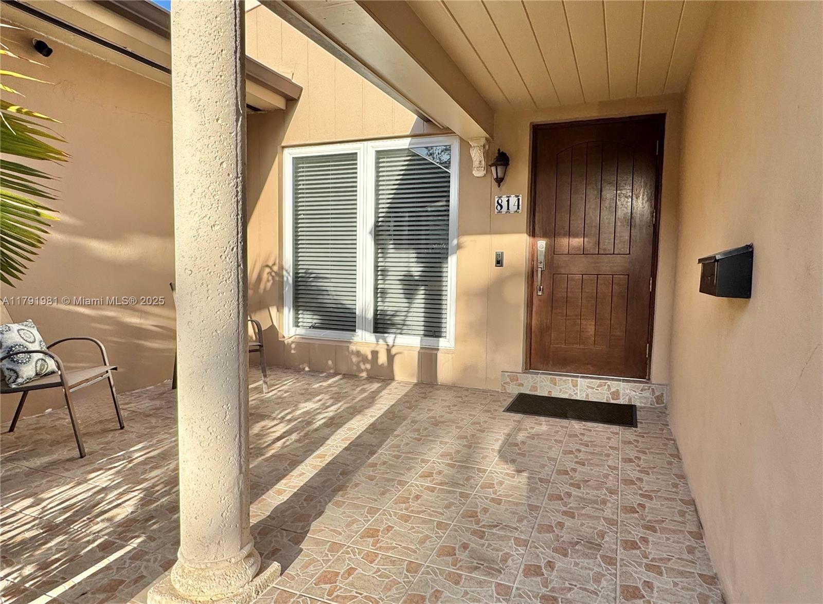 814 Capri St