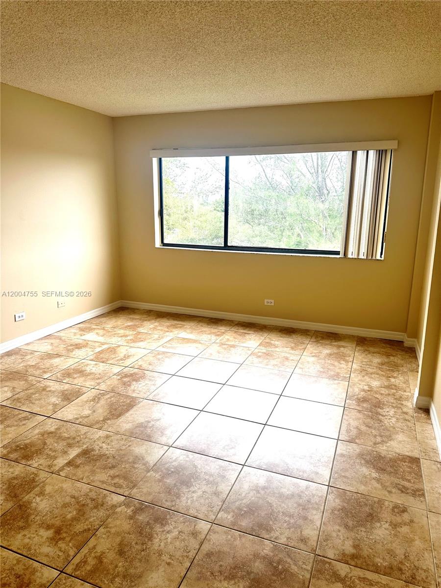 SEC 44 ATRIUMS AT SNAPPER - Residential