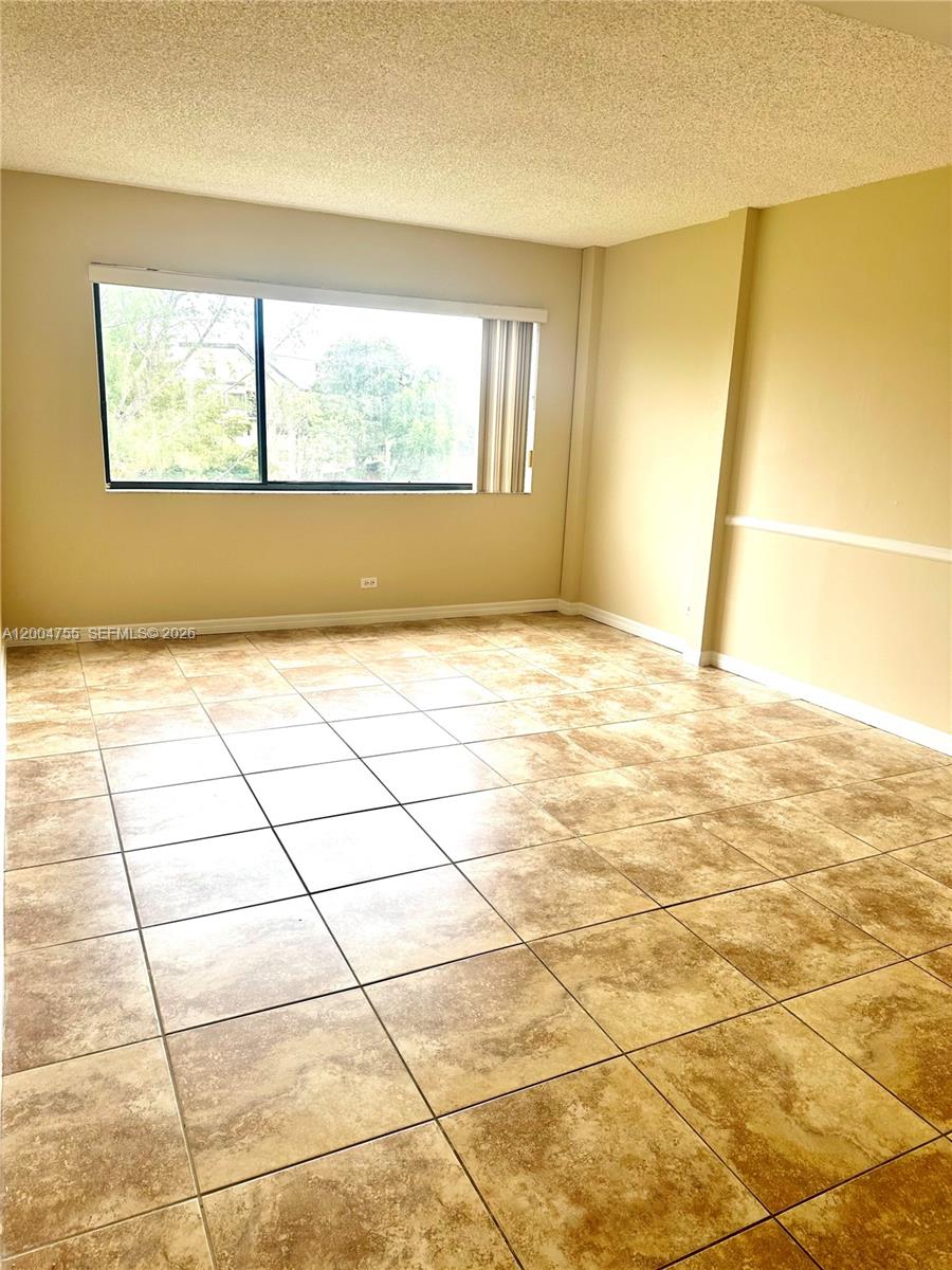 SEC 44 ATRIUMS AT SNAPPER - Residential