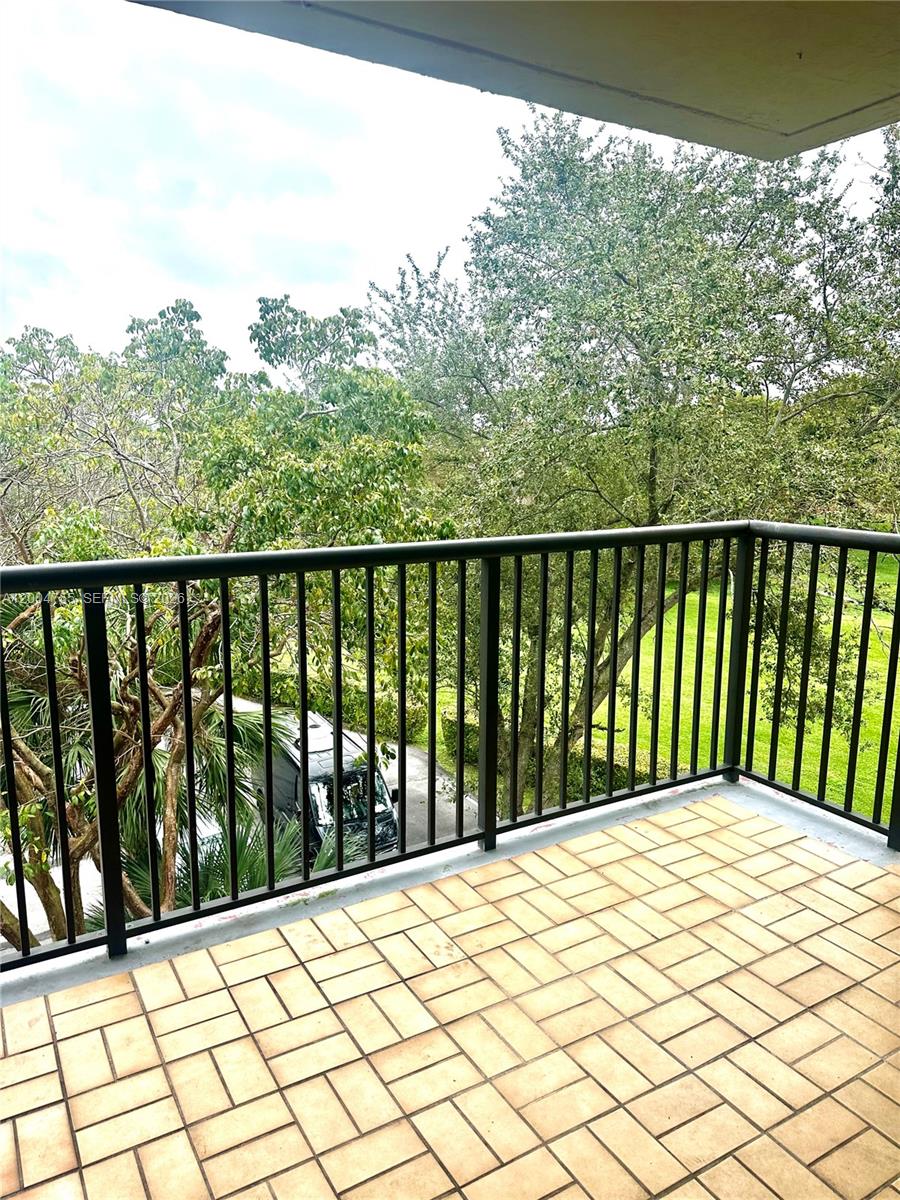 SEC 44 ATRIUMS AT SNAPPER - Residential