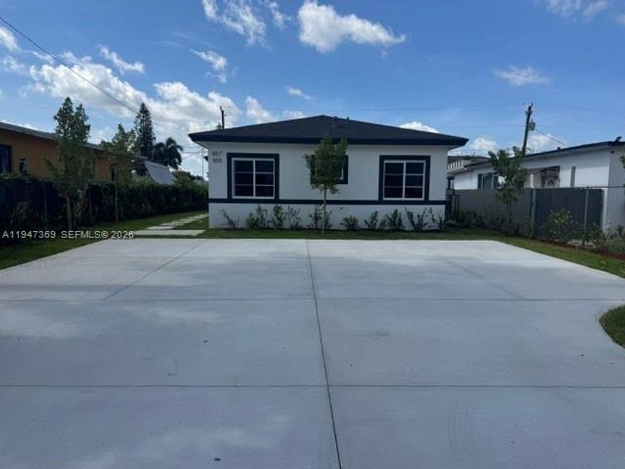 BRAND NEW DUPLEX UNDER CONSTRUCTION. 3 BEDROOM 2 BATH ON EACH SIDE. PERFECT FOR INVESTORS OR OWNER-OCCUPANTS. SEEKING RENTAL INCOME. EACH UNIT HAS ITS OWN SEPARATE ENTRANCE, UTILITIES AND PARKING. PROPERTY HAS PORCELAIN TILES, WOOD KITCHEN CABINETS, QUARTZ COUNTER TOPS AND S/S STEEL APPLIANCES. PROPERTY SHOULD BE COMPLETED APPROX. APRIL 2026. LOT SIZE 50 X 150