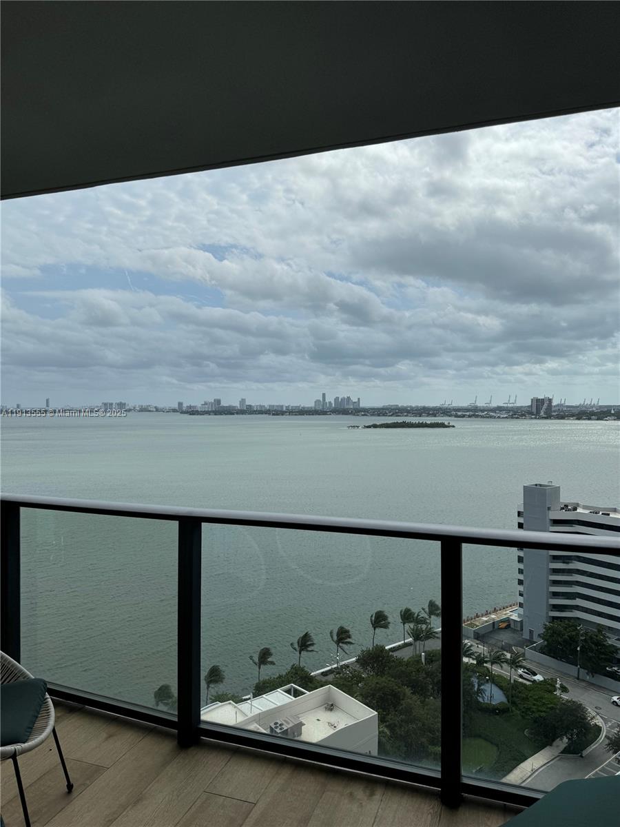 PARAISO BAY CONDO - Residential Lease