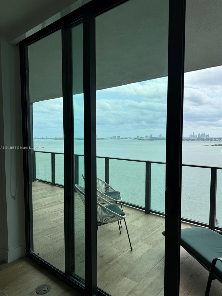 PARAISO BAY CONDO - Residential Lease