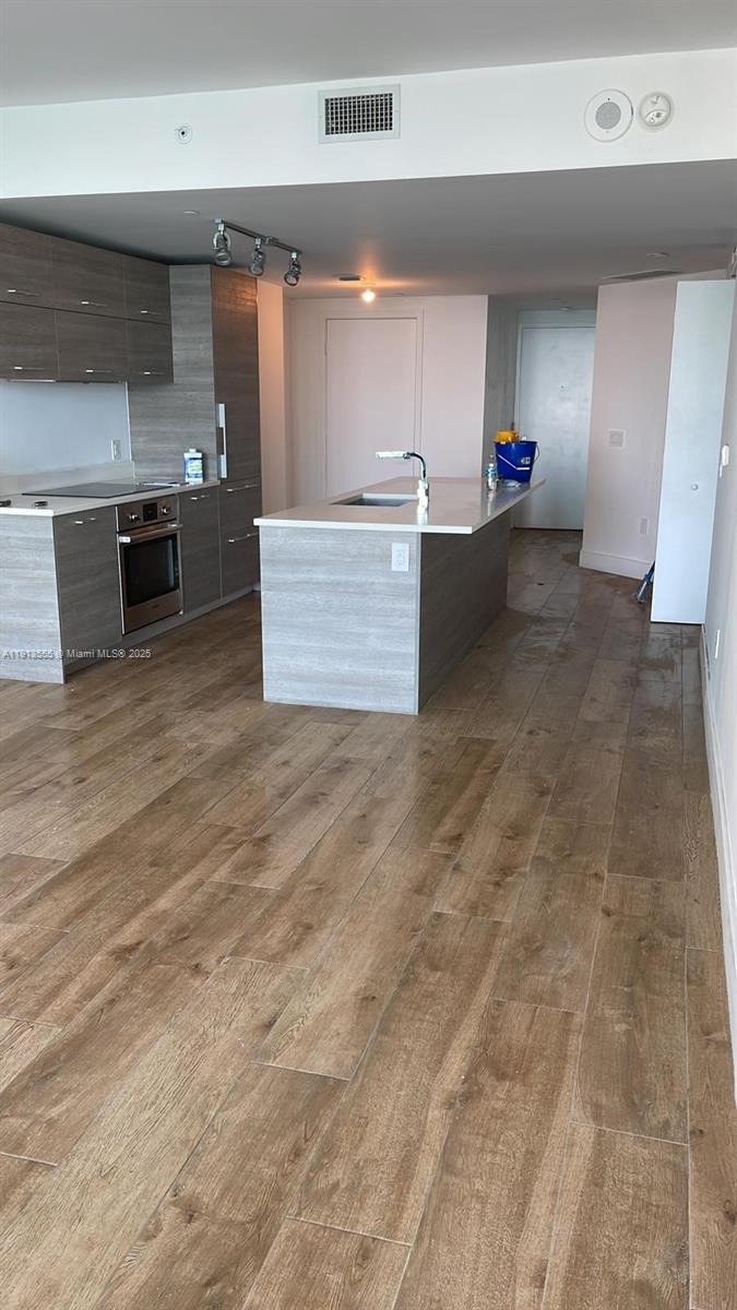 PARAISO BAY CONDO - Residential Lease