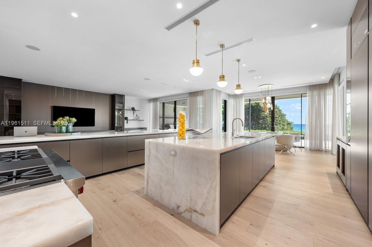 HILLSBORO MILE - Residential