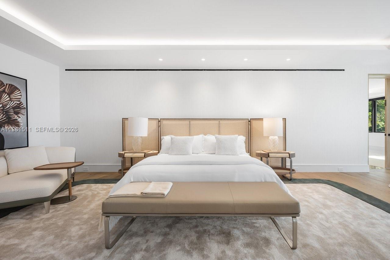 HILLSBORO MILE - Residential