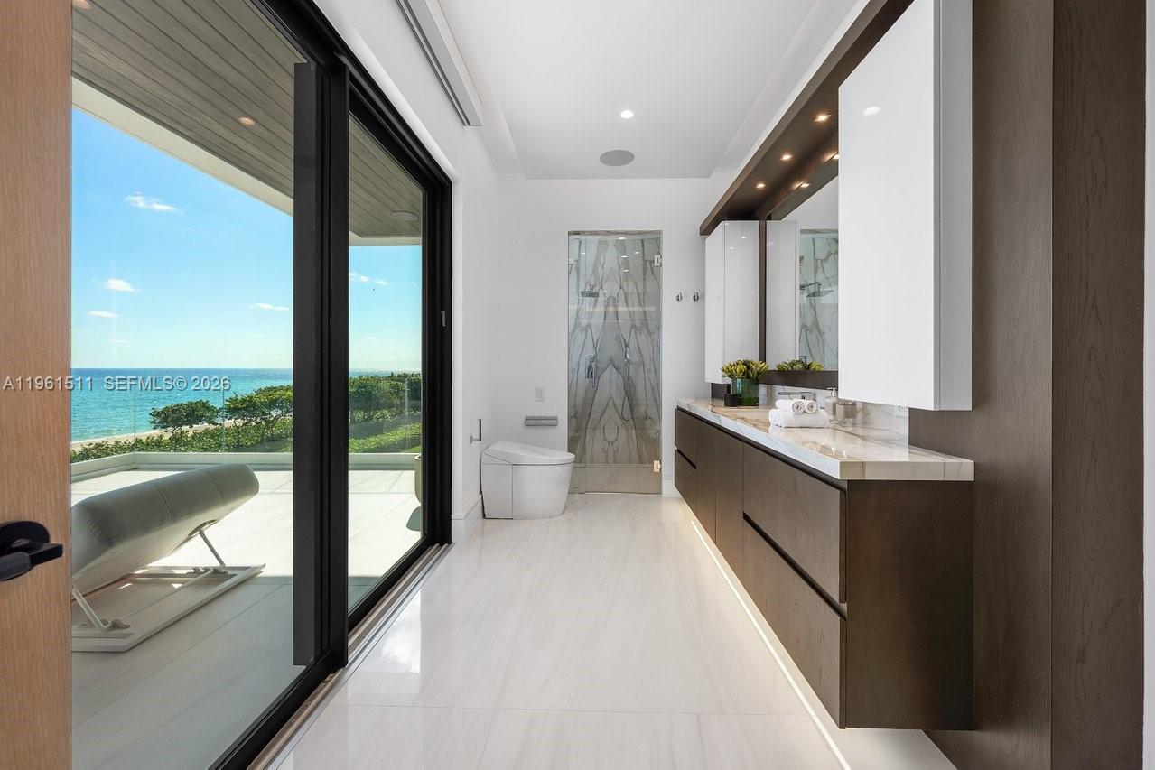 HILLSBORO MILE - Residential