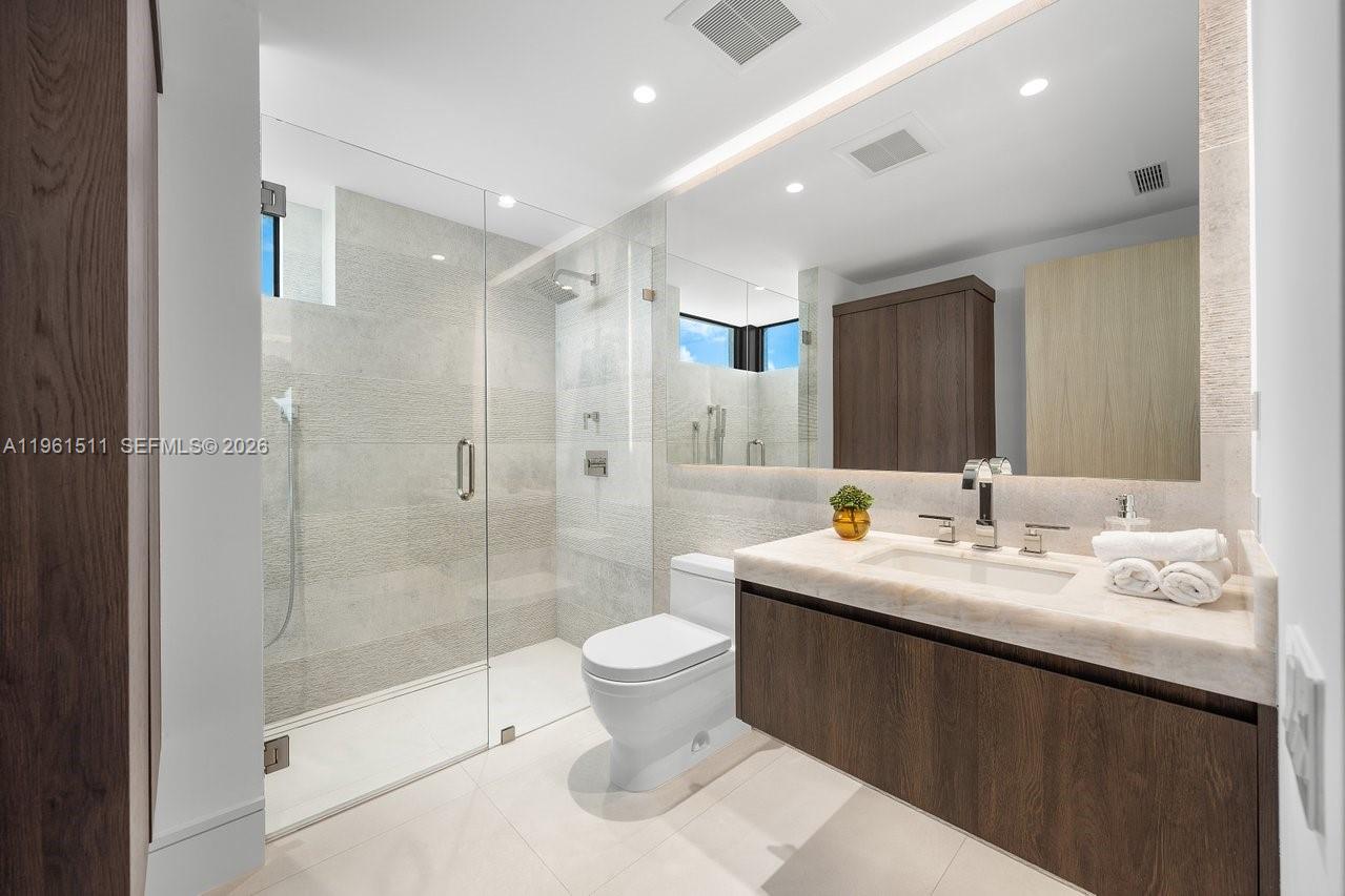 HILLSBORO MILE - Residential