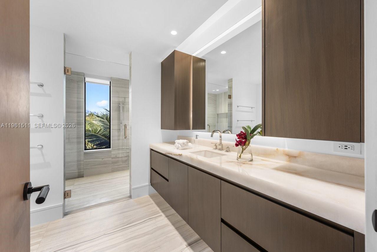 HILLSBORO MILE - Residential