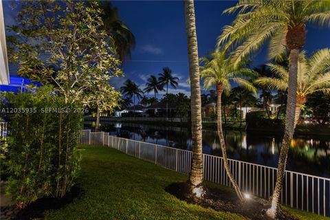 Tiny photo for 11021 Redhawk St, Plantation, FL 33324 (MLS # A12035935)