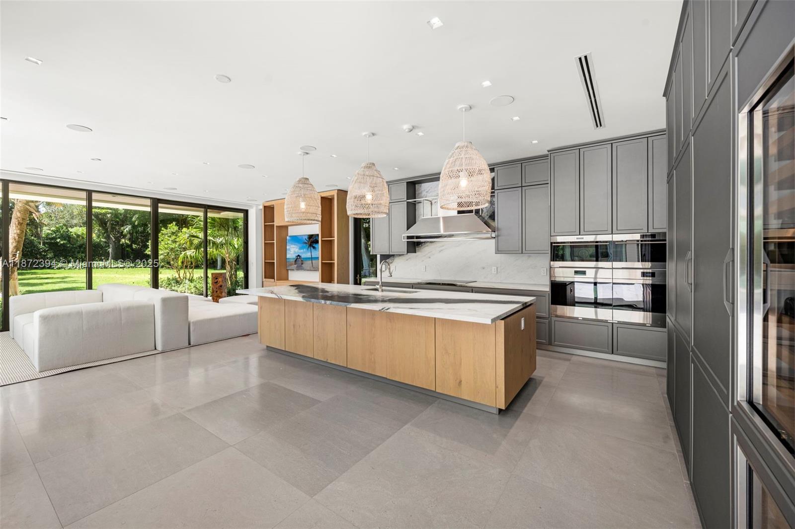 JOURNEYS END ESTATES - Residential