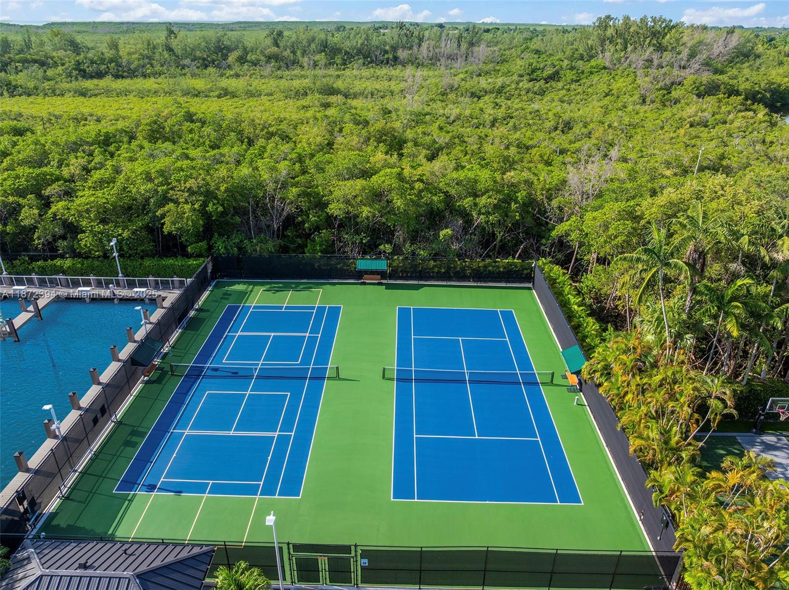 JOURNEYS END ESTATES - Residential