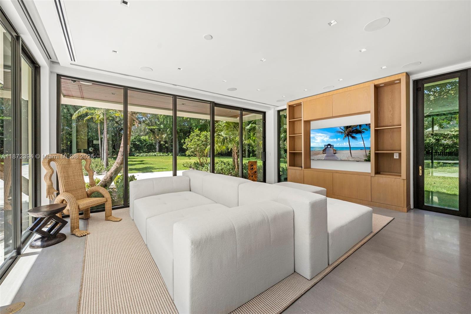 JOURNEYS END ESTATES - Residential