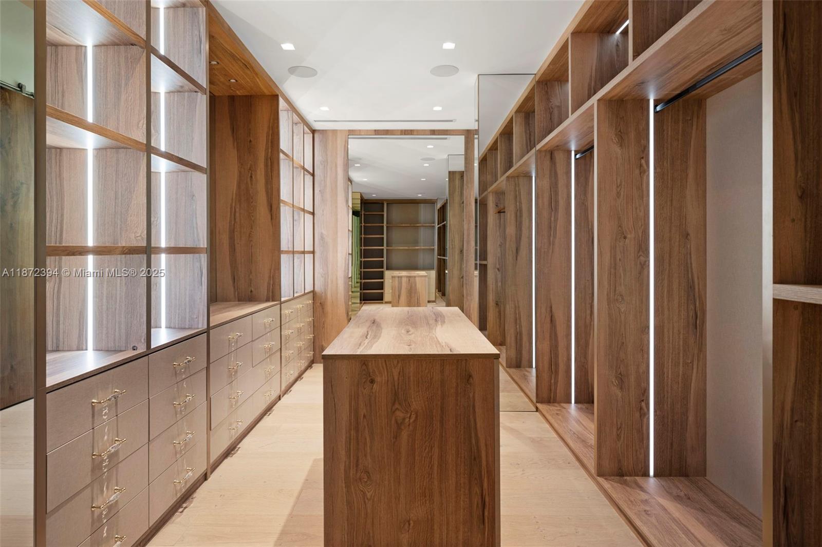 JOURNEYS END ESTATES - Residential