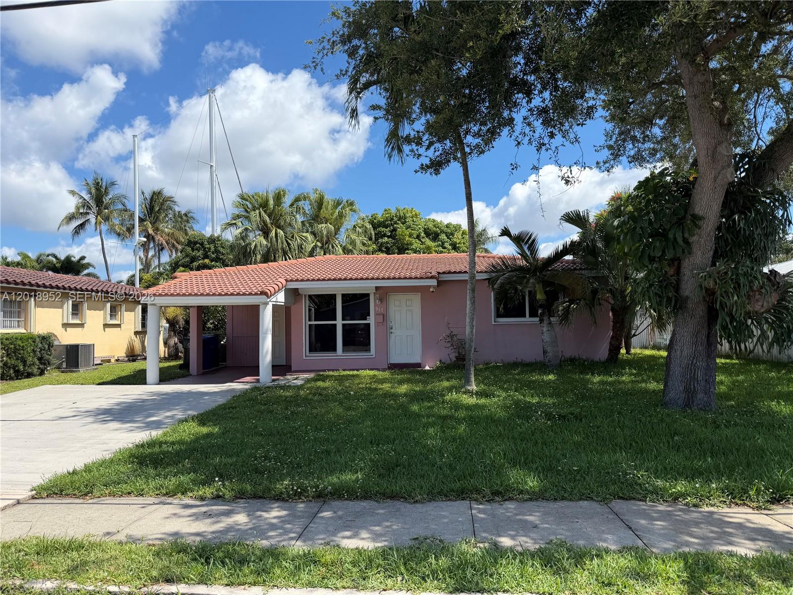 SOUTH NEW RIVER ISLES SEC - Residential