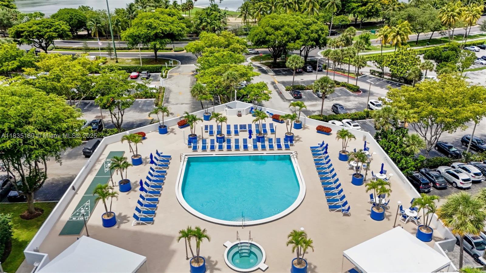 FLAMENCO CONDO TOWER I - Residential