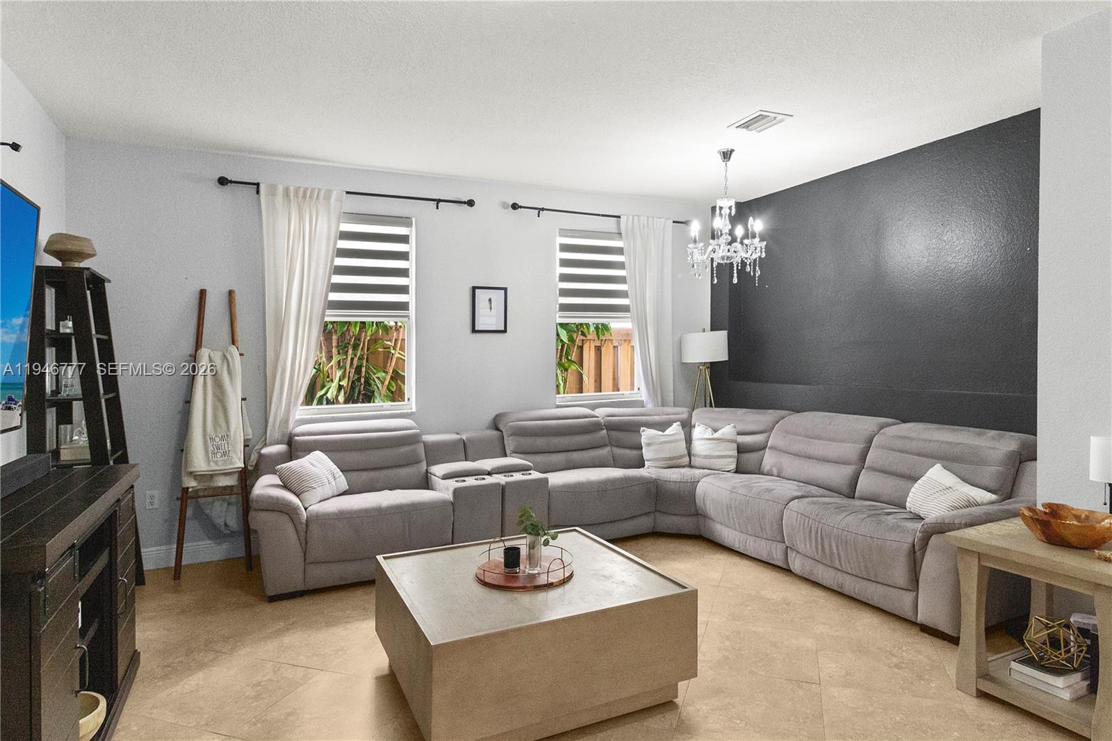 A B AT TAMIAMI TRAIL PHAS - Residential