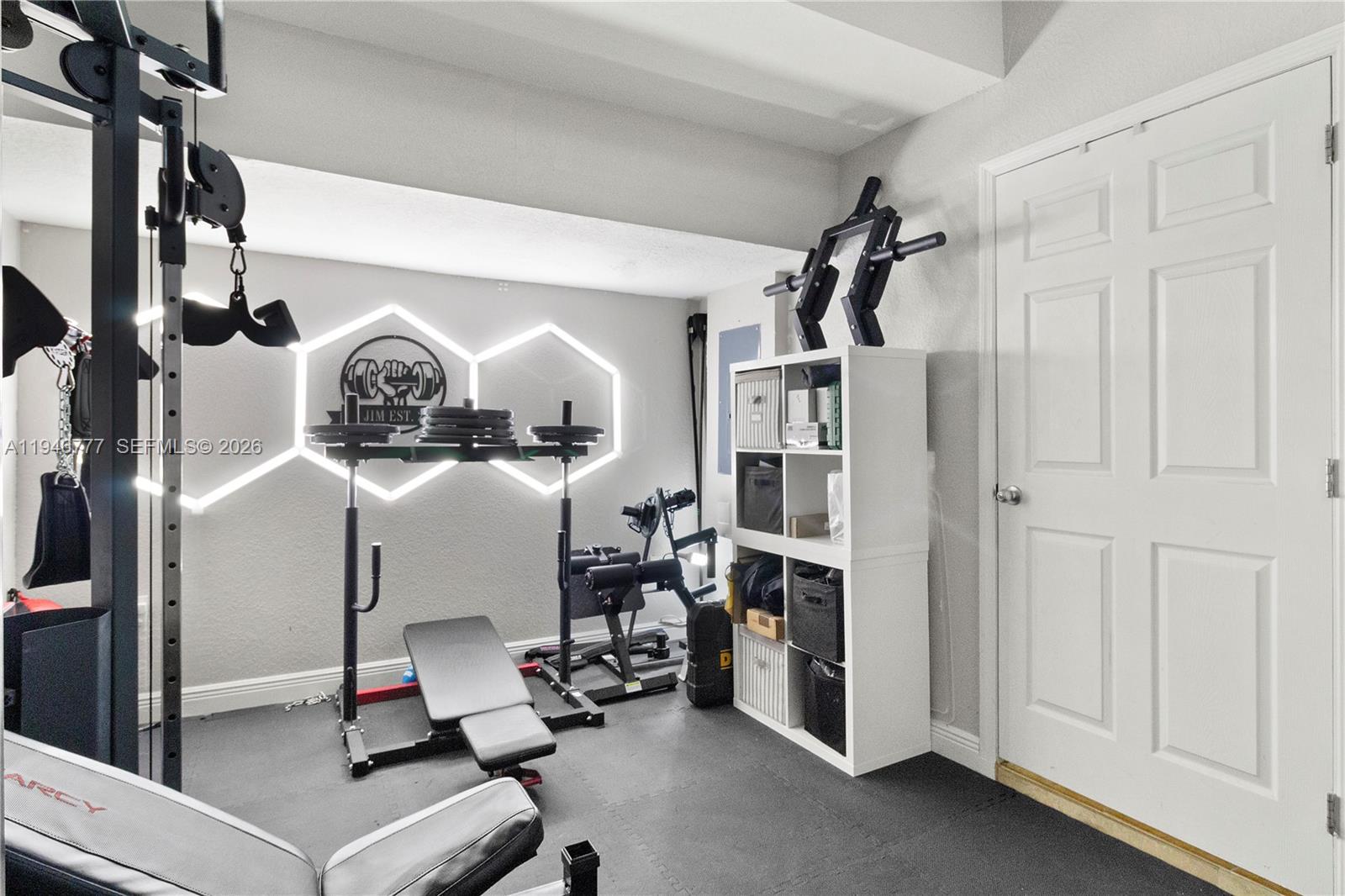 A B AT TAMIAMI TRAIL PHAS - Residential