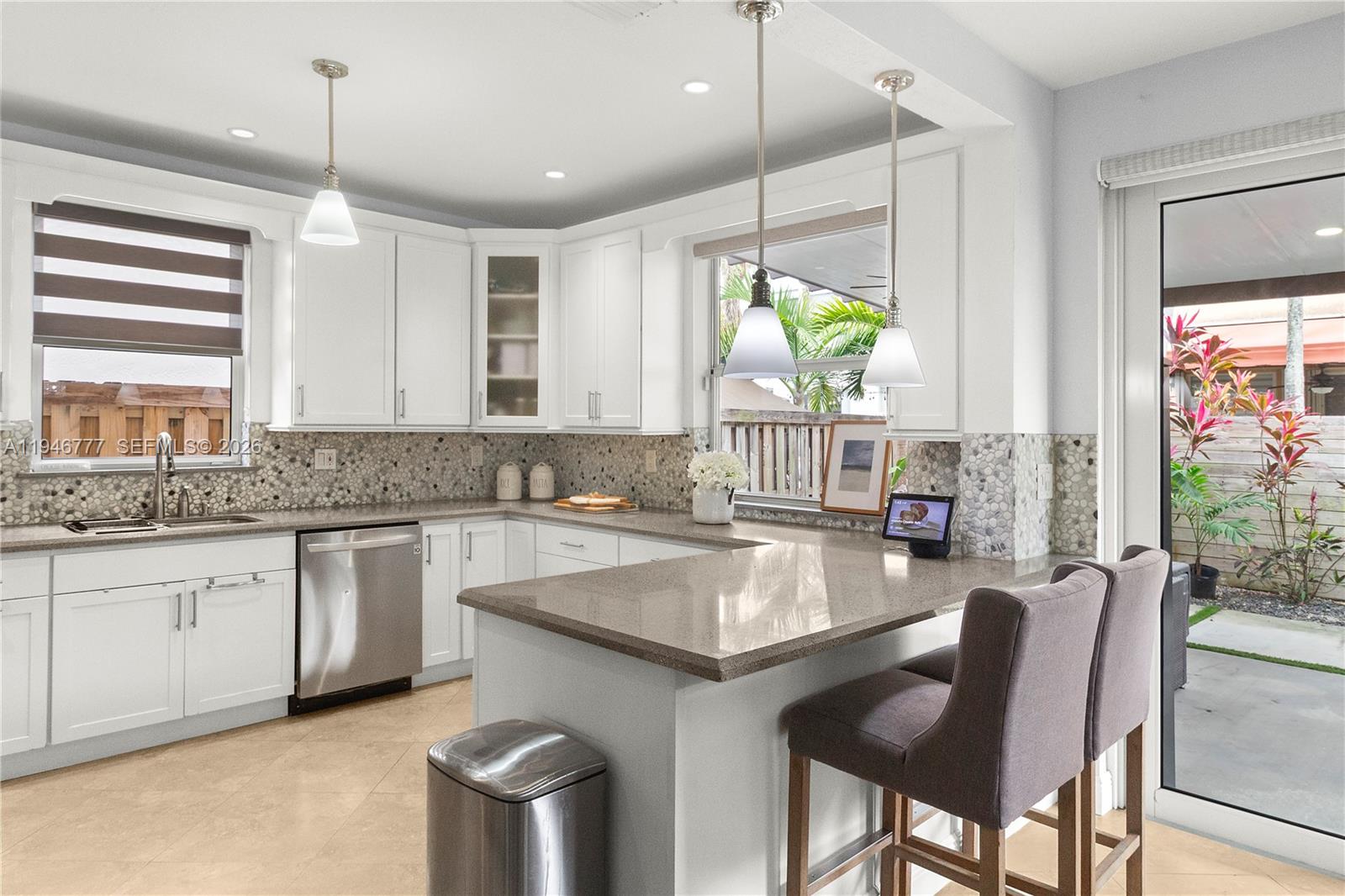 A B AT TAMIAMI TRAIL PHAS - Residential