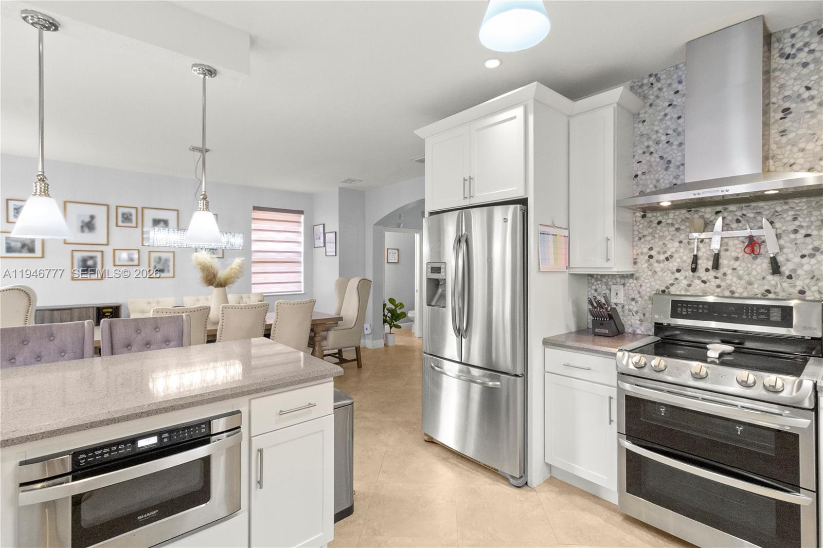 A B AT TAMIAMI TRAIL PHAS - Residential