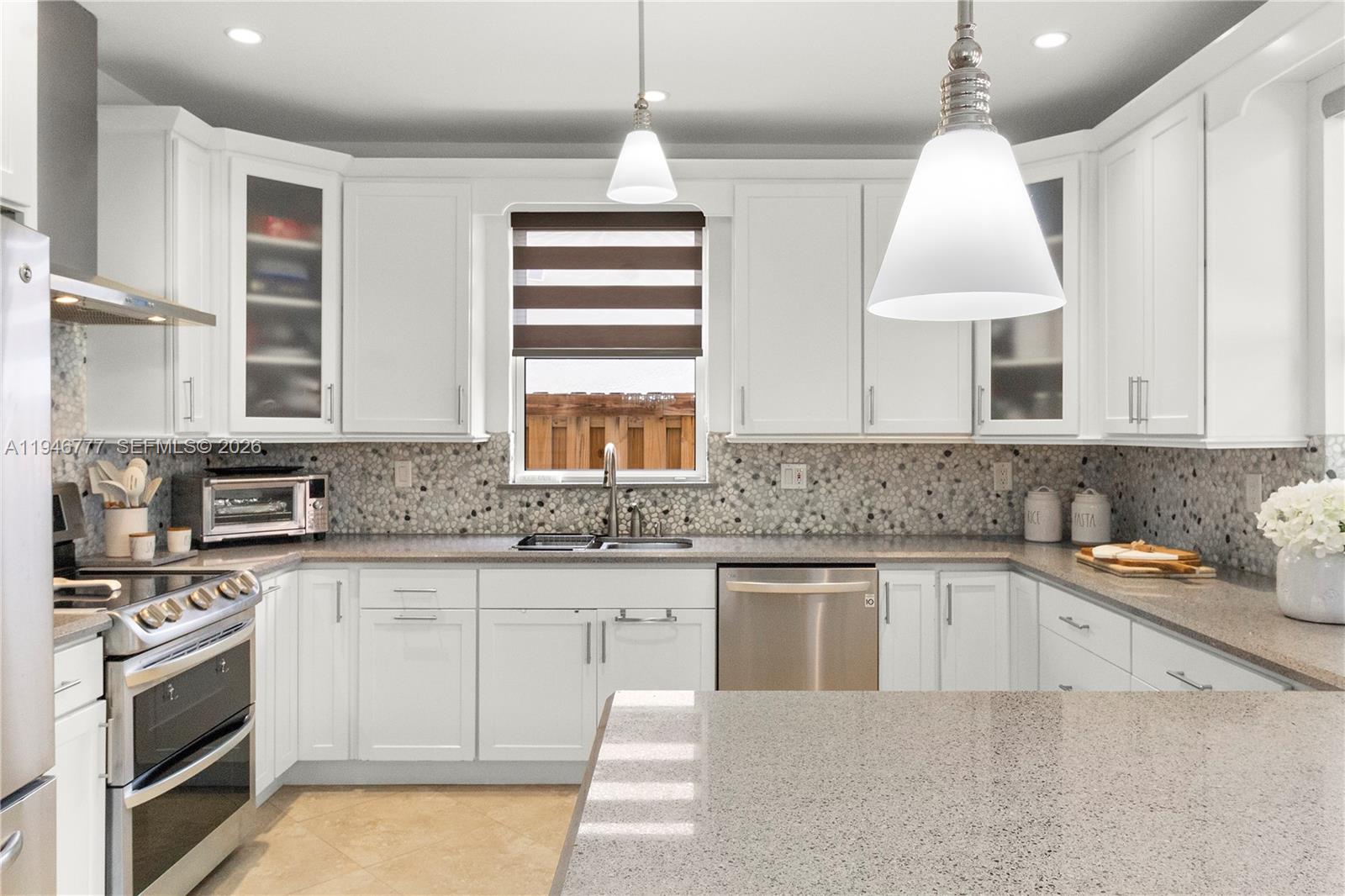 A B AT TAMIAMI TRAIL PHAS - Residential