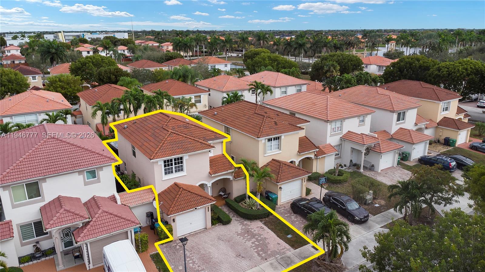 A B AT TAMIAMI TRAIL PHAS - Residential