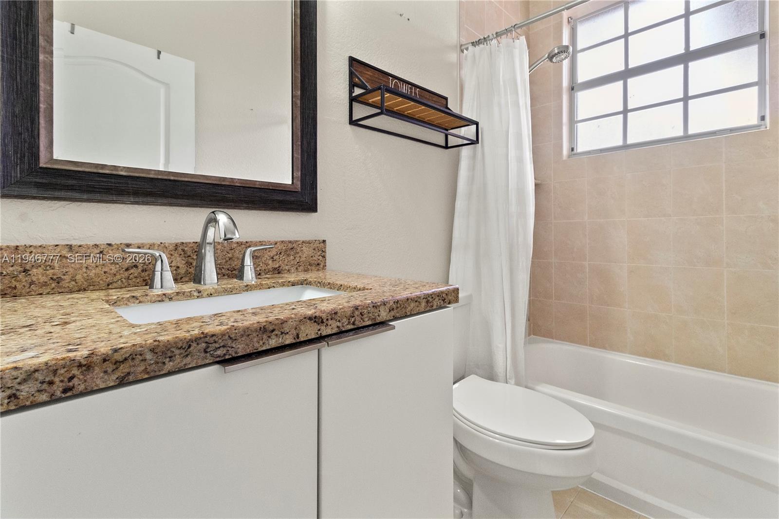 A B AT TAMIAMI TRAIL PHAS - Residential