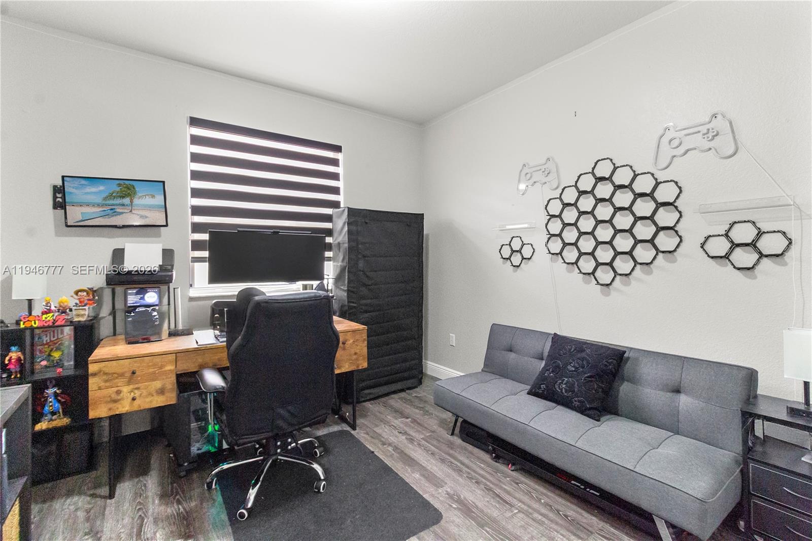 A B AT TAMIAMI TRAIL PHAS - Residential