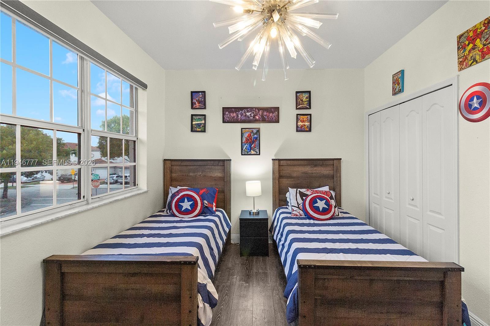 A B AT TAMIAMI TRAIL PHAS - Residential