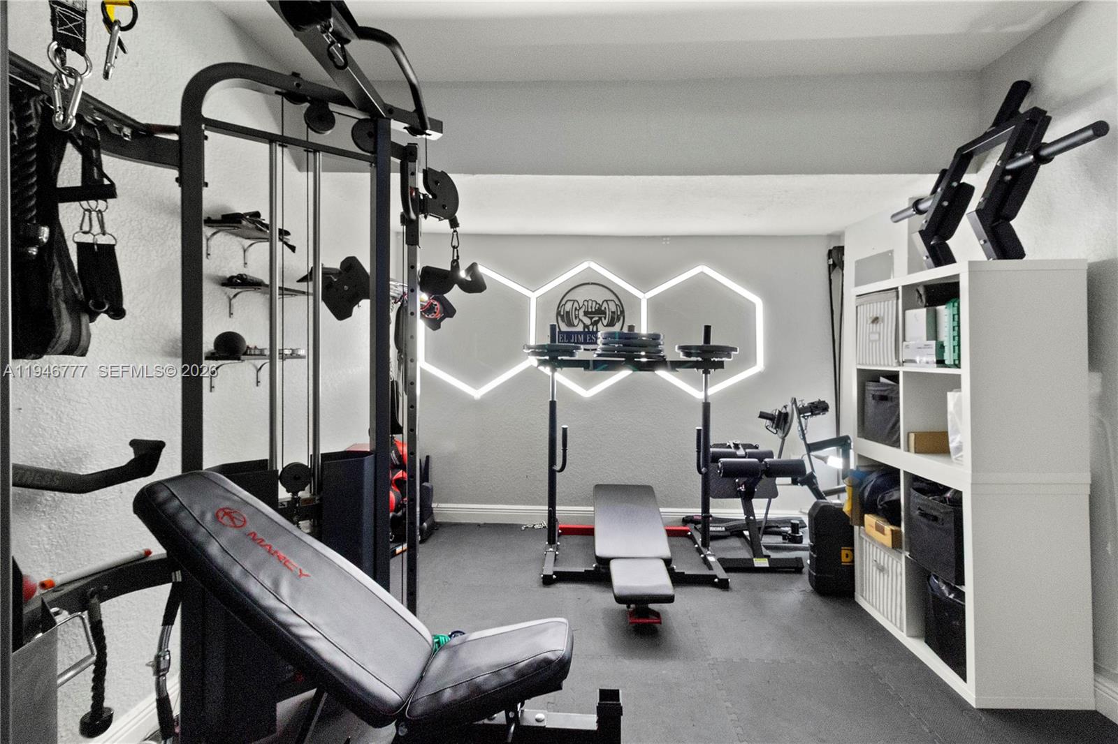 A B AT TAMIAMI TRAIL PHAS - Residential