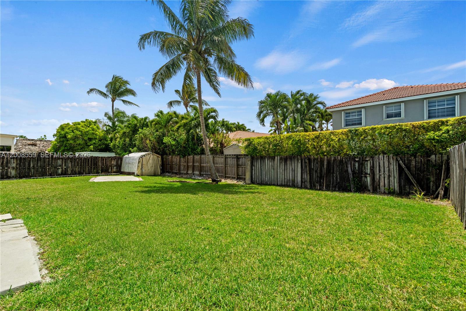 MONACO ESTATES AT KENDALL - Residential