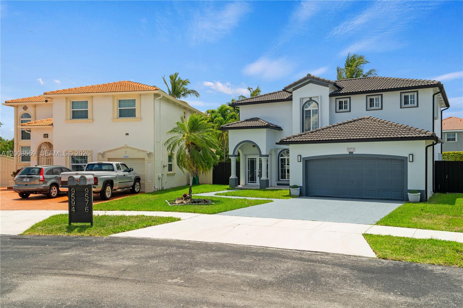 MONACO ESTATES AT KENDALL - Residential