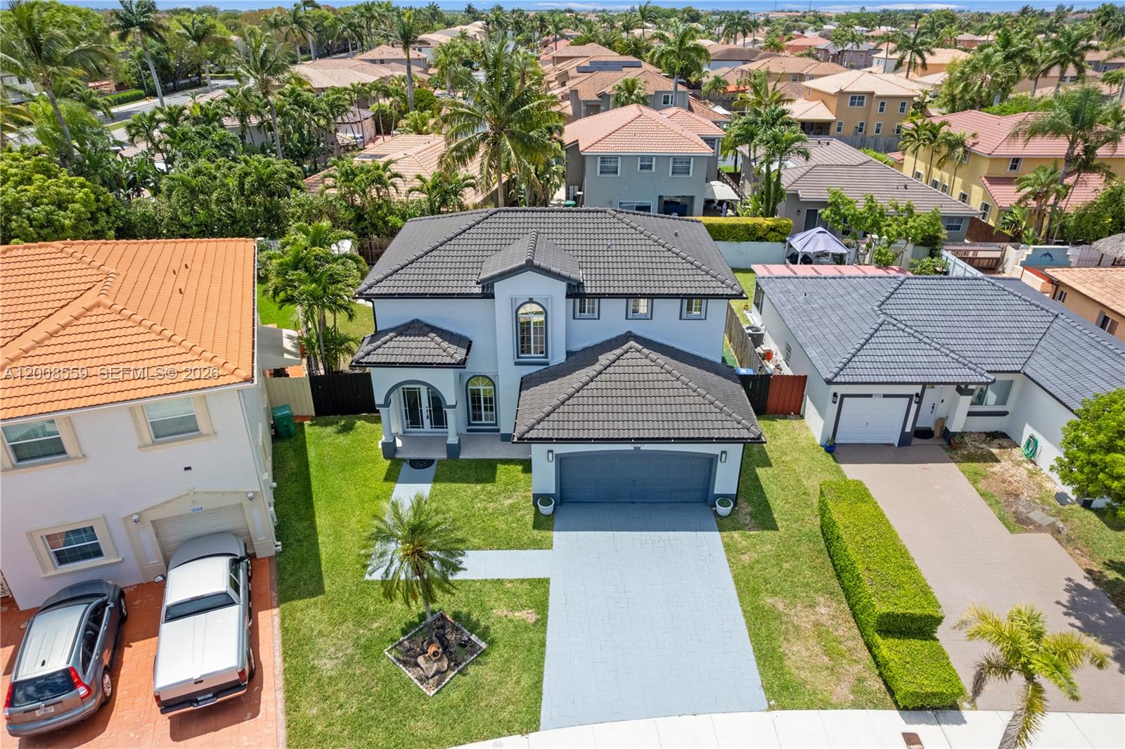 MONACO ESTATES AT KENDALL - Residential