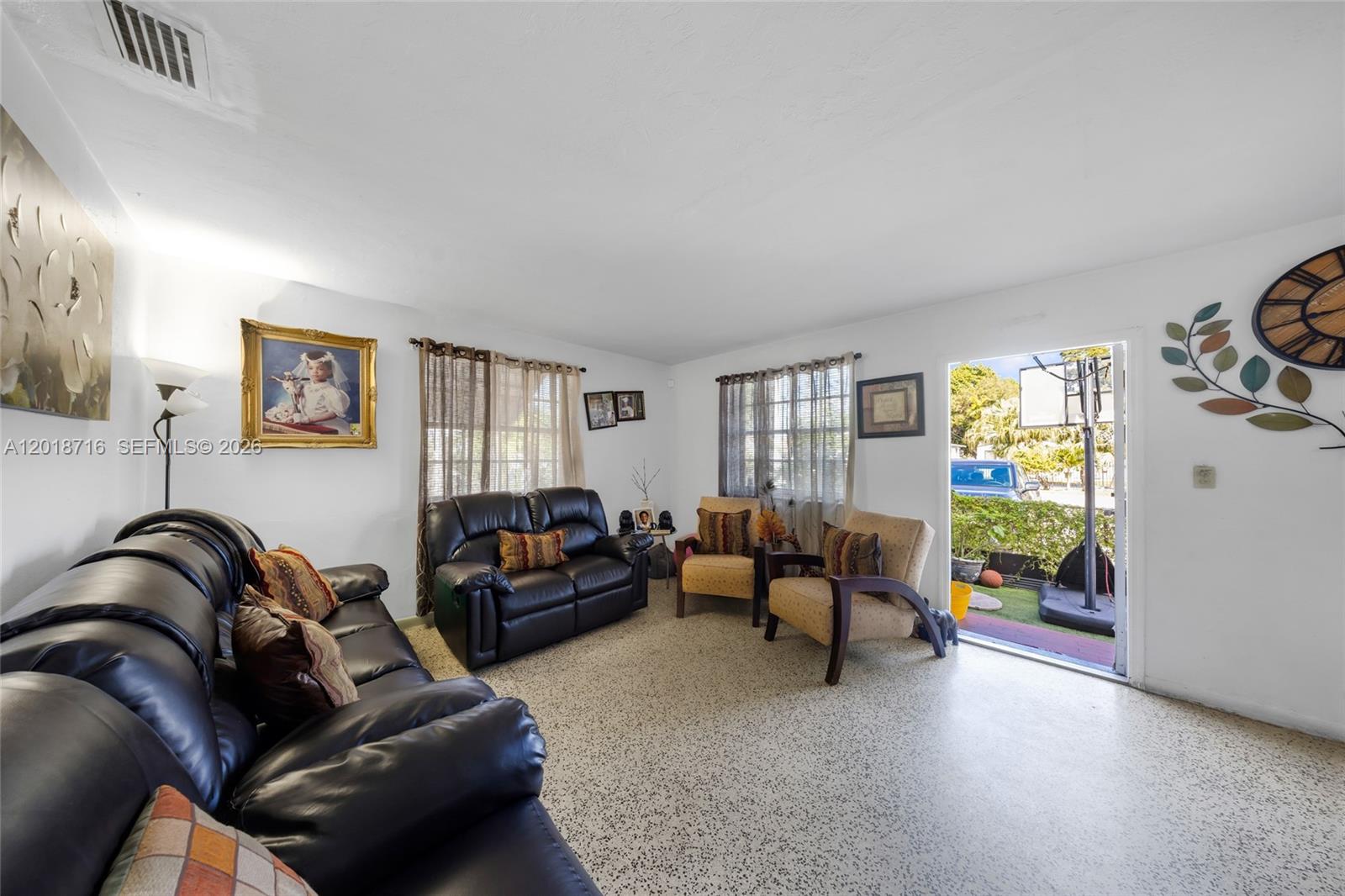 RIVERSIDE MANOR - Residential Income