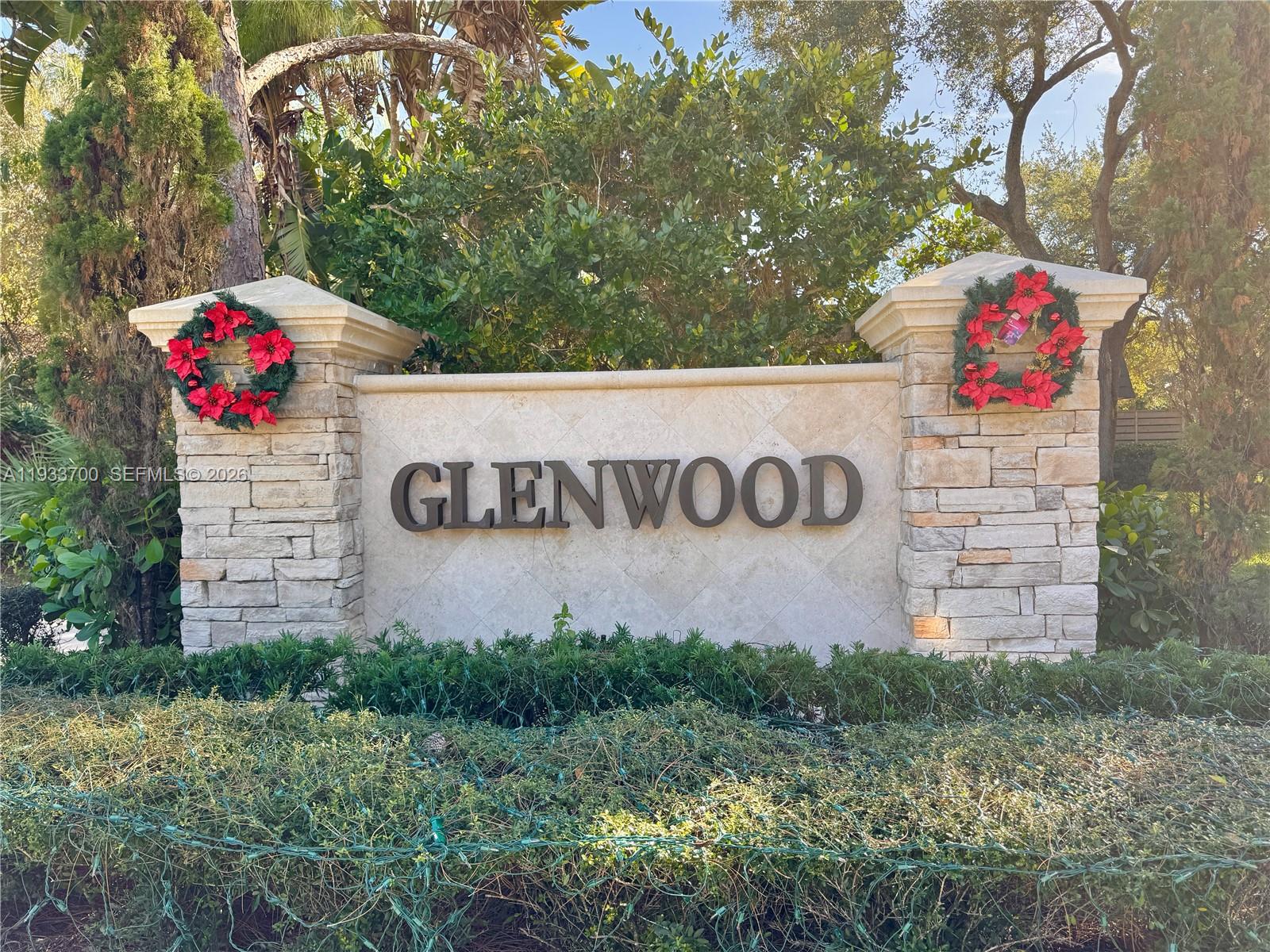 GLENWOOD TWNHS - Residential