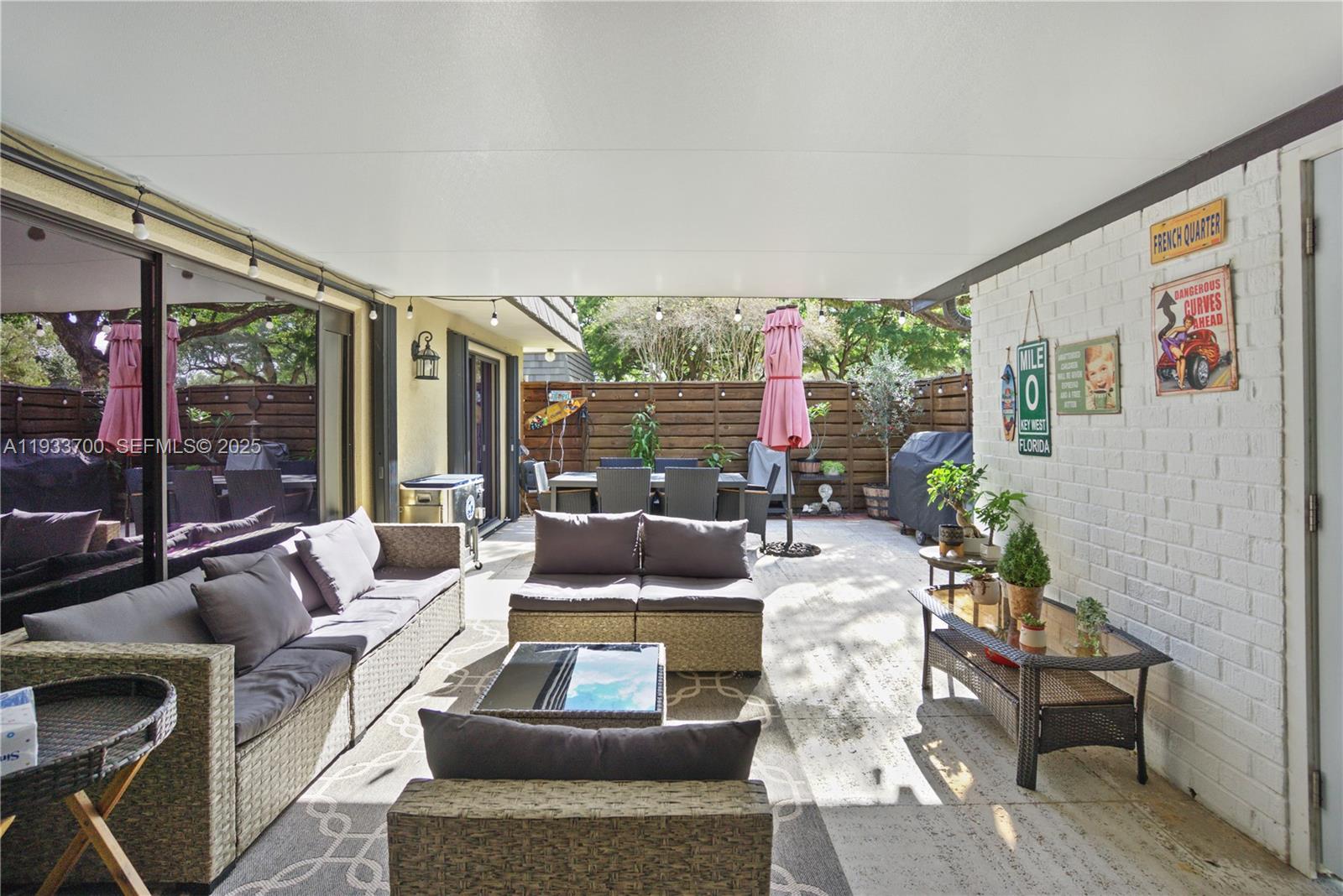 GLENWOOD TWNHS - Residential