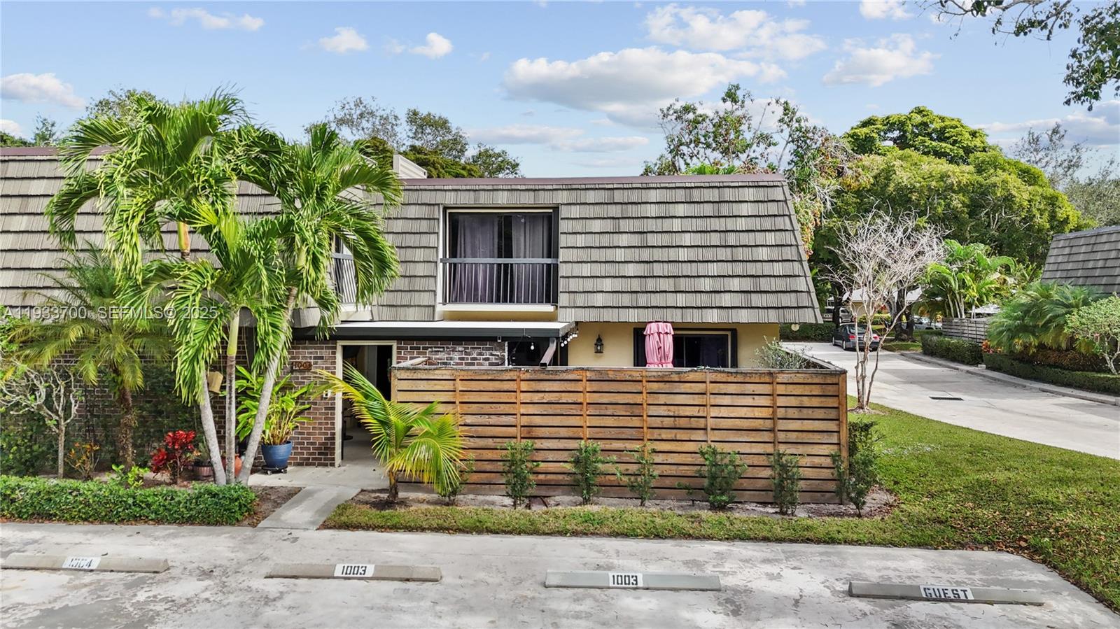 GLENWOOD TWNHS - Residential