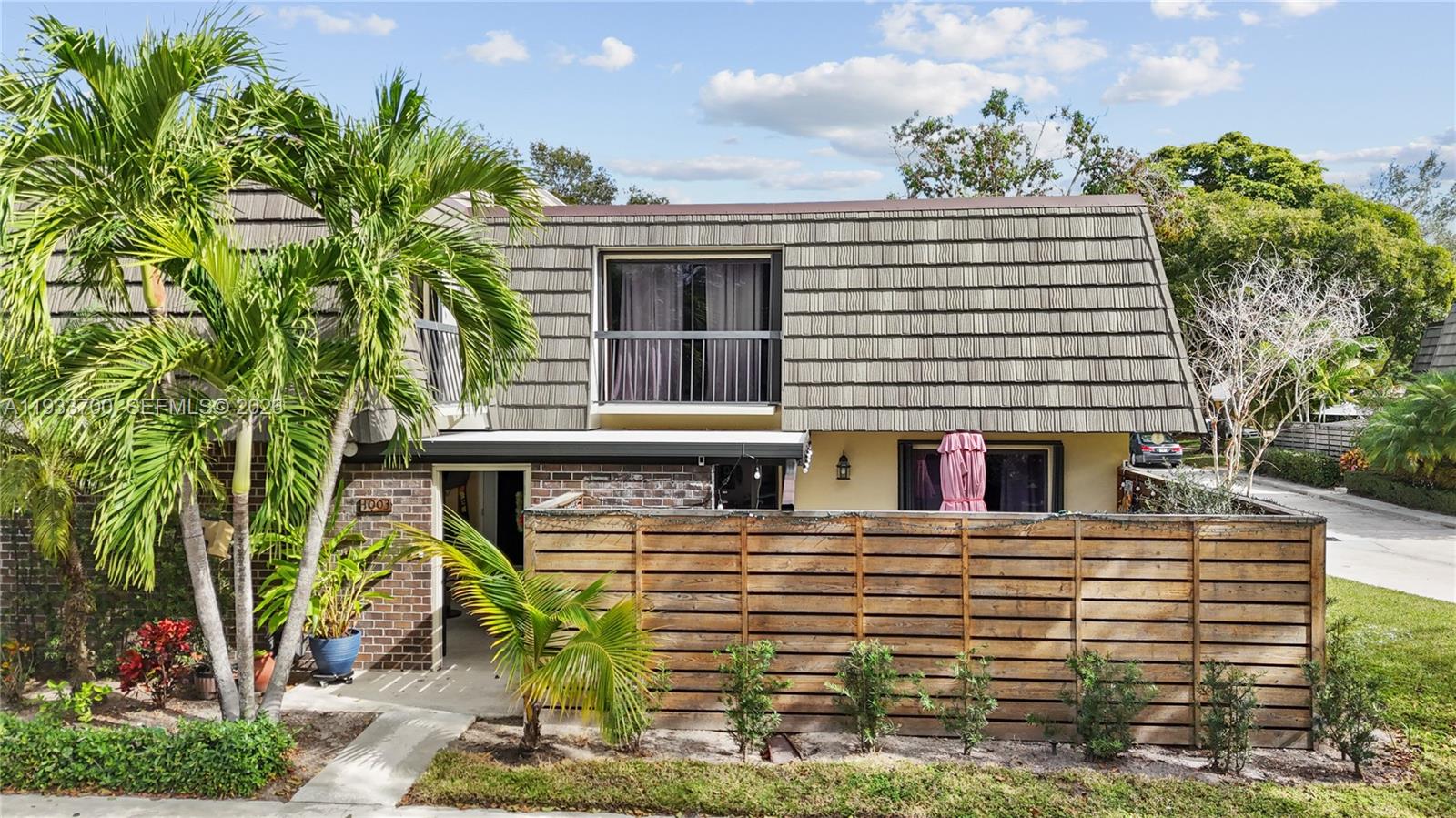 GLENWOOD TWNHS - Residential