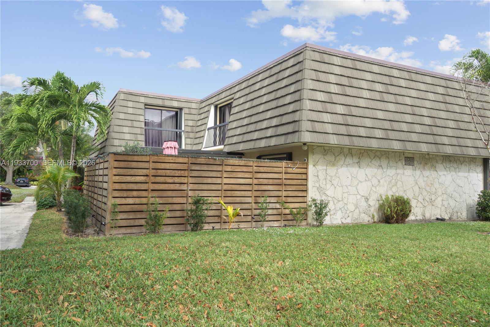 GLENWOOD TWNHS - Residential