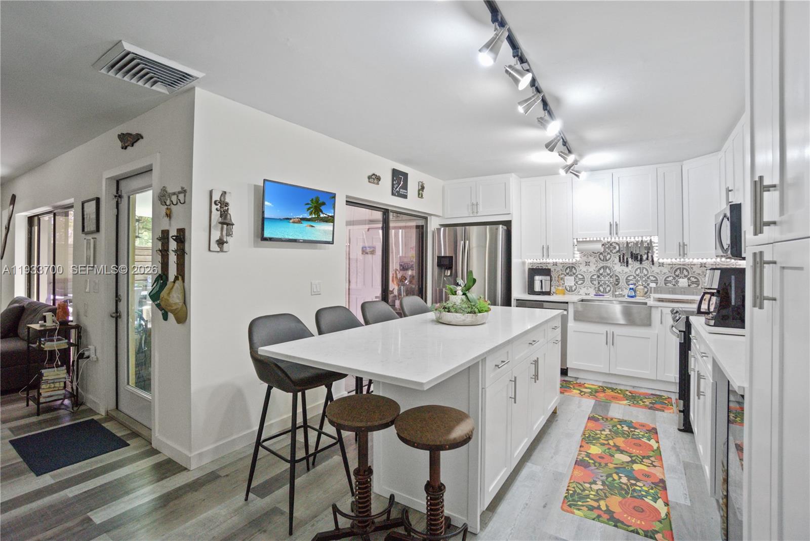 GLENWOOD TWNHS - Residential