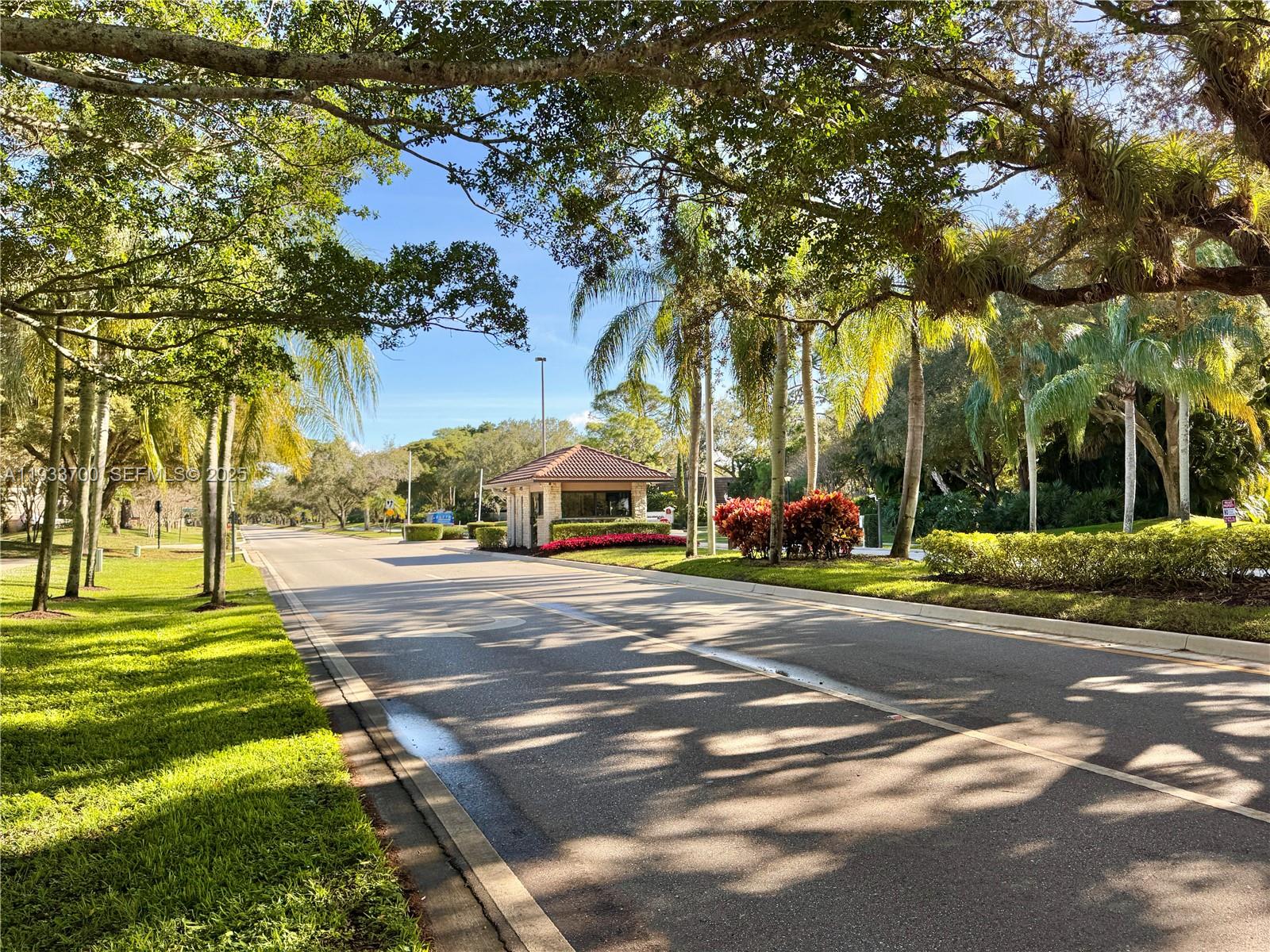 GLENWOOD TWNHS - Residential