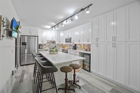 1003 10th Ter Palm Beach Gardens FL 33418