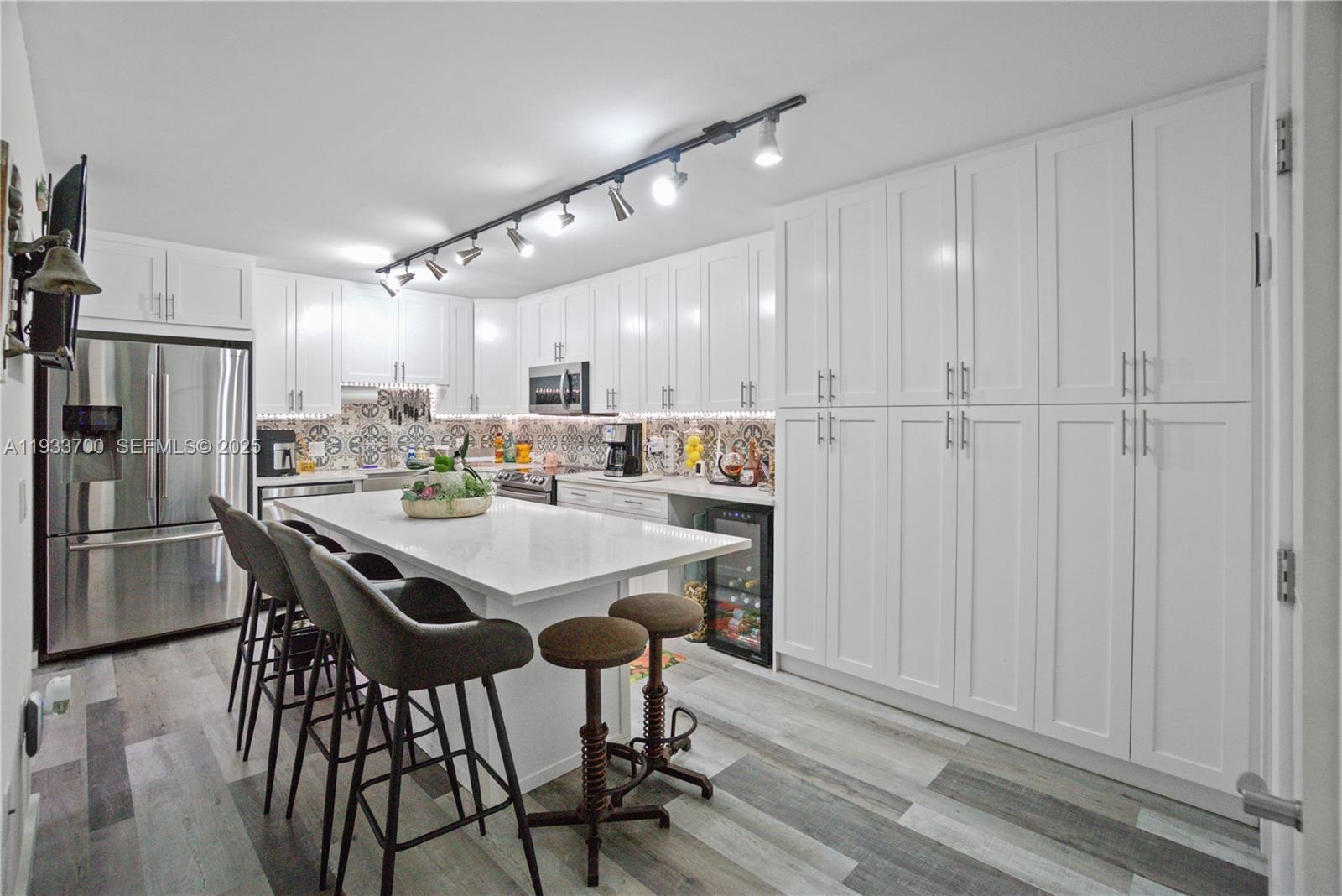 GLENWOOD TWNHS - Residential