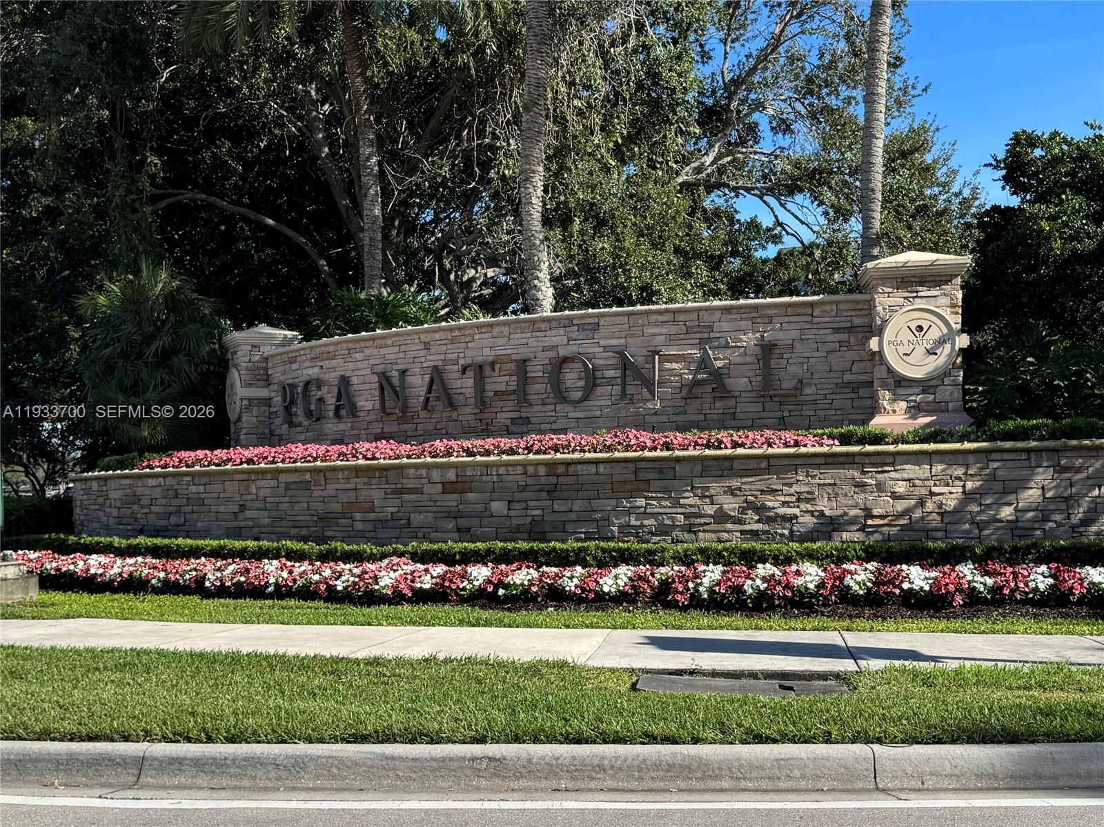 GLENWOOD TWNHS - Residential