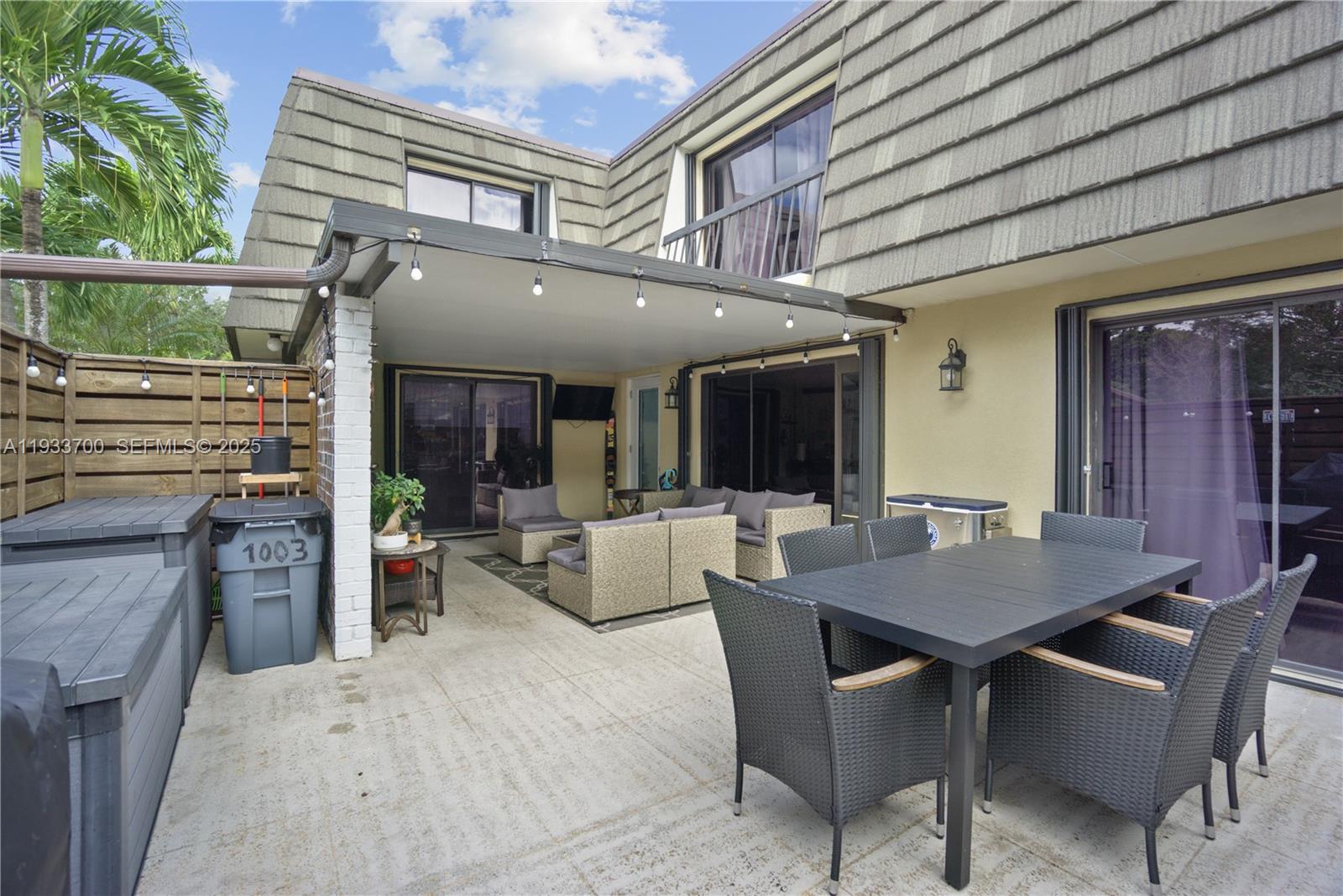 GLENWOOD TWNHS - Residential