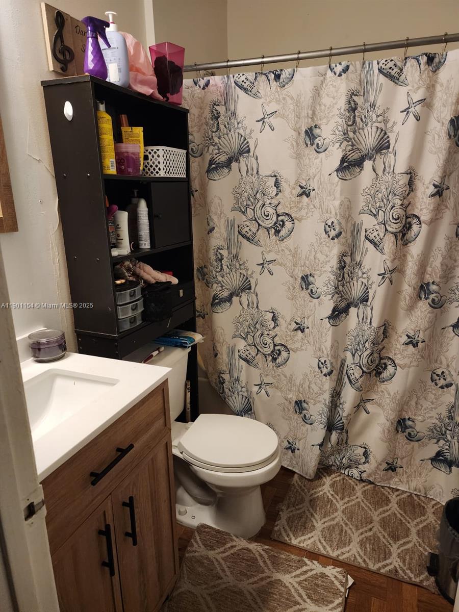 NEW PARK TOWERS CONDO - Residential Lease