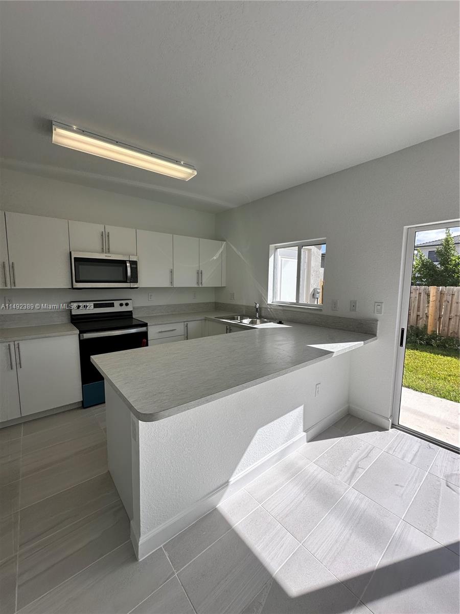 FOREST PARK VILLAS - Residential Lease